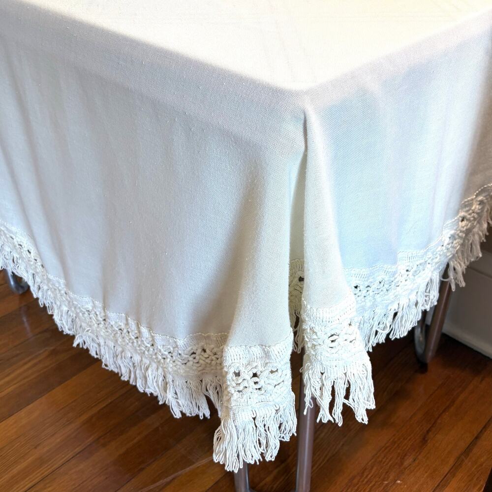 Vintage Round Cream Tablecloth Crochet Fringe Boho Cottage Decor - Picture 3 of 9